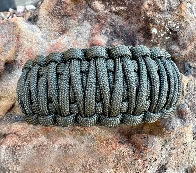Customizable Color and Logo Paracord Survival Bracelet with Buckle view 5