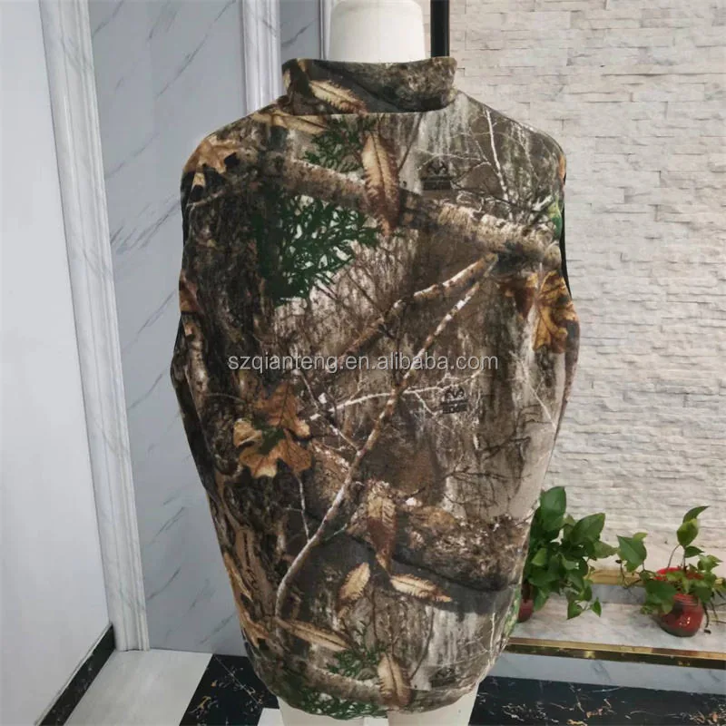 Mens Lightweight Realtree Camo Battery-Heated Fleece Vest view 5